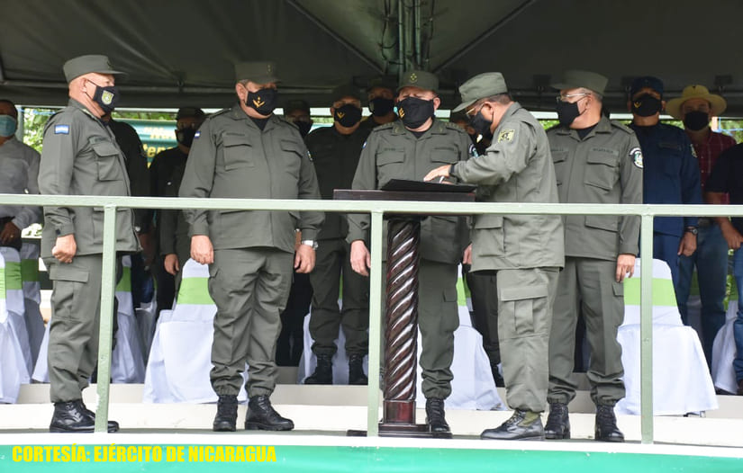 COMANDO
